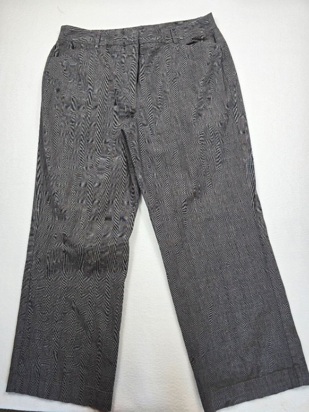 Cato Woman 16W Gray Plaid Wide Leg Flat Front Trousers Pants